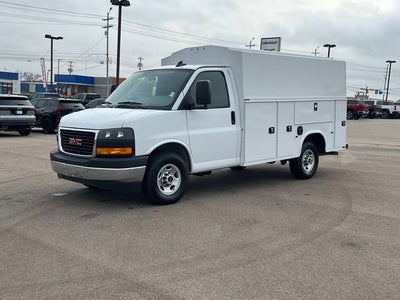 2025 GMC Savana Cutaway 3500 1WT