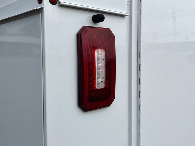 2025 GMC Savana Cutaway 3500 1WT