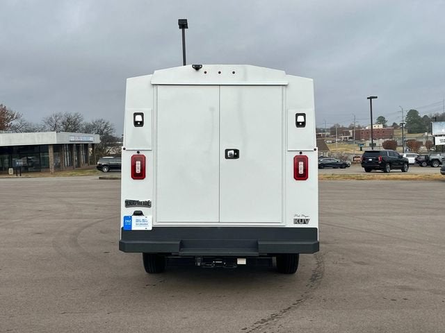 2025 GMC Savana Cutaway 3500 1WT