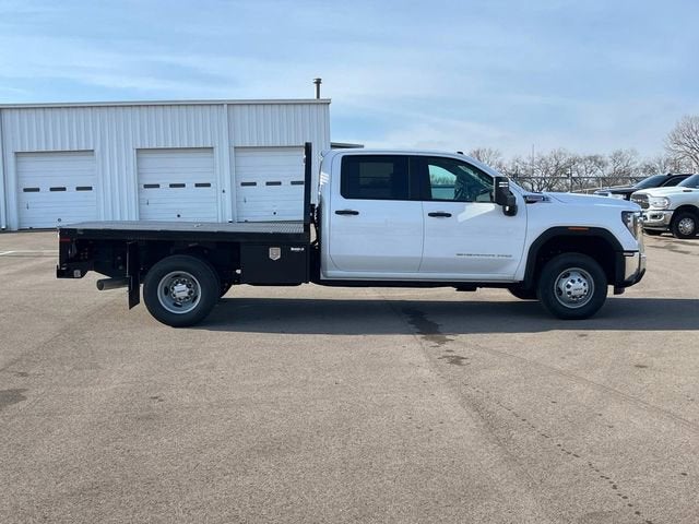 2025 GMC Sierra 3500 HD Chassis Cab Pro