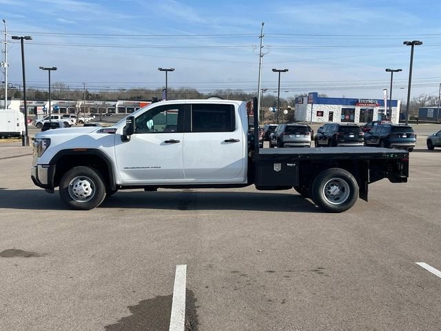 2025 GMC Sierra 3500 HD Chassis Cab Pro