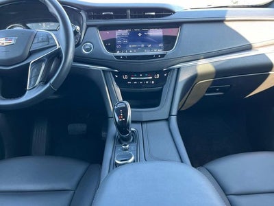 2023 Cadillac XT5 Luxury