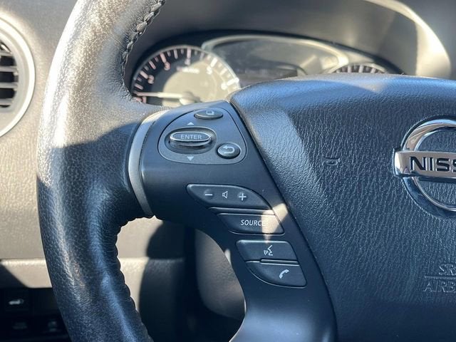 2019 Nissan Pathfinder SL